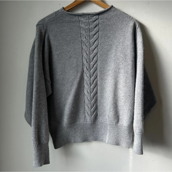 Cashmere and wool blend grey sweater with cable knit braid in  the‎ back small - Picture 2 of 8